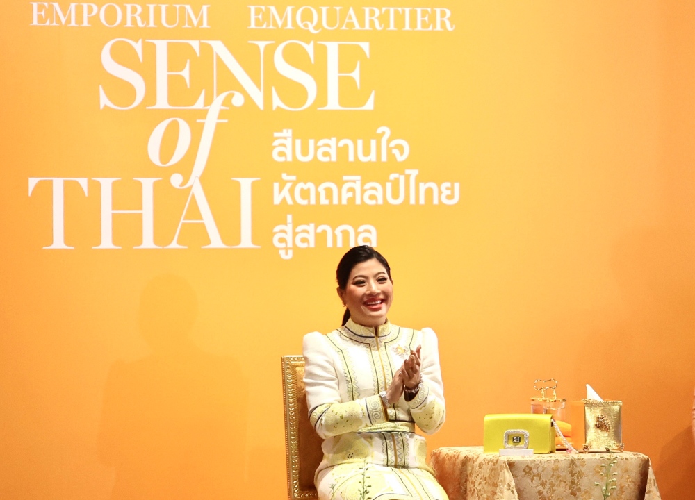 SENSE OF THAI, Emporium EmQuartier Sense of Thai, แฟชั่นผ้าไทย, เจ้าฟ้าสิริวัณณวรี นารีรัตนราชกัญญา, สืบสานใจ หัตถศิลป์ไทย สู่สากล, การแสดงแฟชั่นโชว์