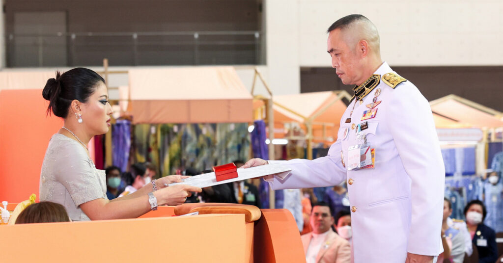 Sustainable Fashion, แฟชั่นแห่งความยั่งยืน, เจ้าฟ้าหญิงสิริวัณณวรีฯ, 15 แบรนด์ไทยดีไซเนอร์, Silk Festival 2023, ผ้าลายดอกรักราชกัญญา, ผ้าไทยใส่ให้สนุก, งานหัตถกรรมระดับประเทศ