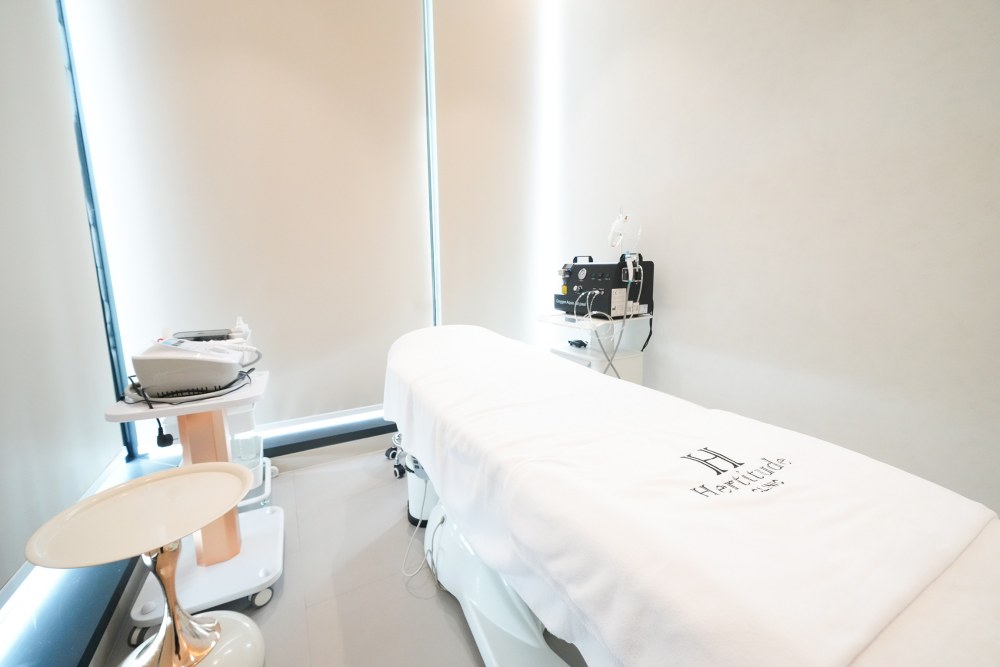 Hertitude CLINIC ขยายสาขาใหม่, ศูนย์การค้าเอ็มสเฟียร์, เฮอร์ทิจูด คลินิก, นวัตกรรมมาตรฐานระดับสากล, นายแพทย์วรพจน์ ศิรามังคลานนท์, นวัตกรรมทางการแพทย์